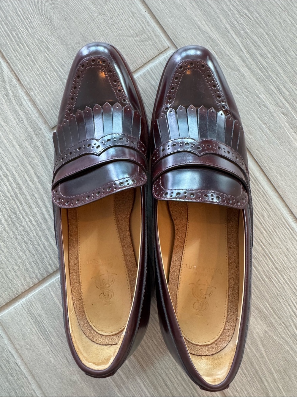 THE OFFICE OF ANGELA SCOTT Miss Juliette Loafer Pumps Burgundy Size 39 GUC - Picture 10 of 11